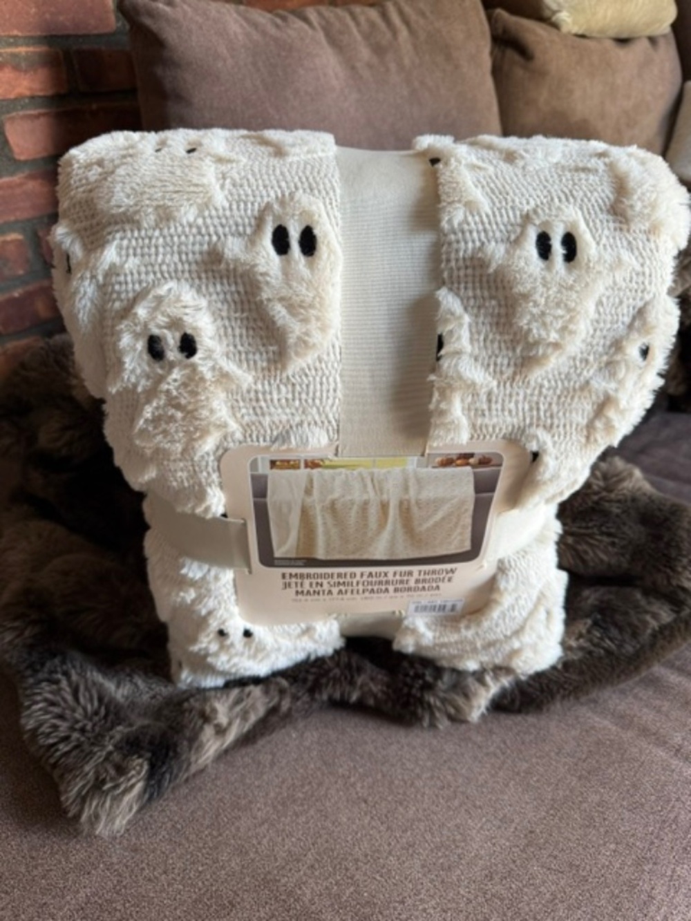 Viral Ghost Blanket